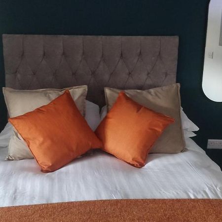 Free Derry Apartments Екстериор снимка