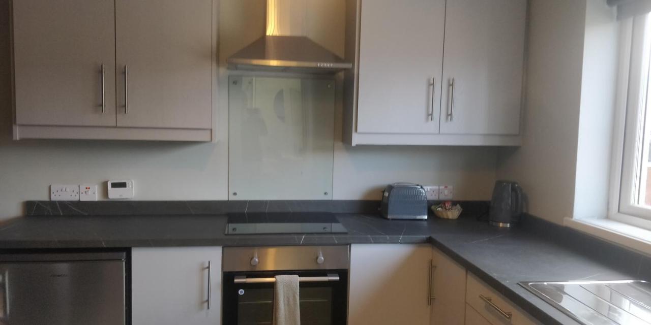 Free Derry Apartments Екстериор снимка